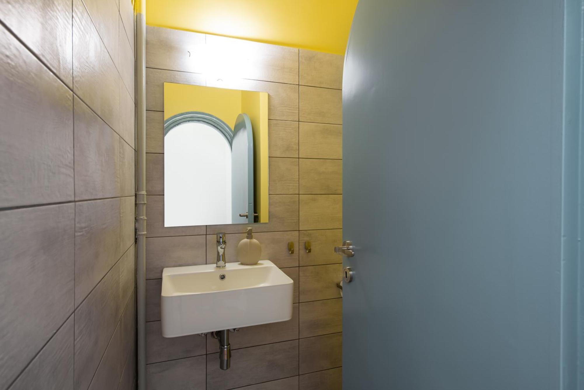 Philos At Nikis - Two Bedroom In Plaka Athens Exterior photo