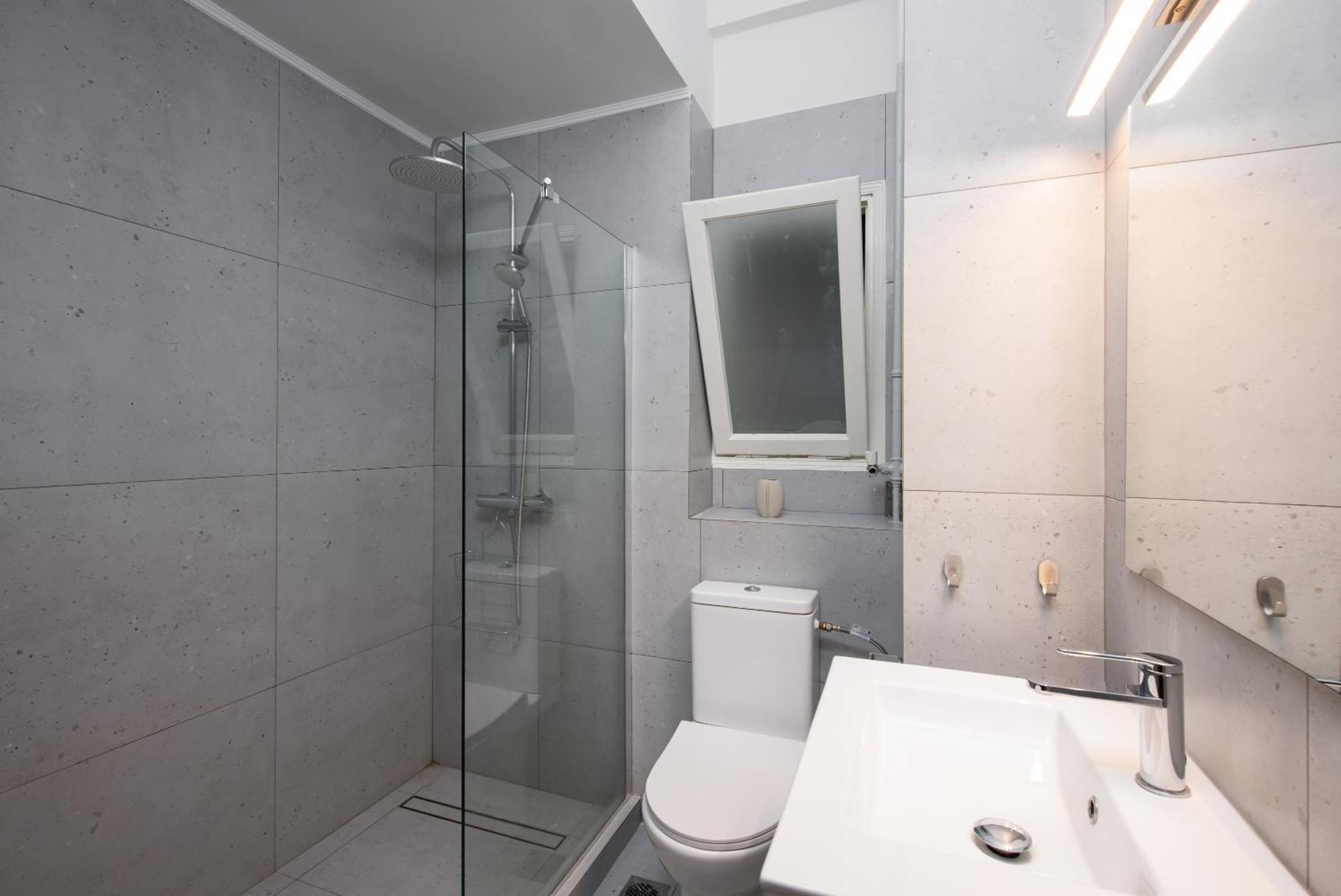 Philos At Nikis - Two Bedroom In Plaka Athens Exterior photo